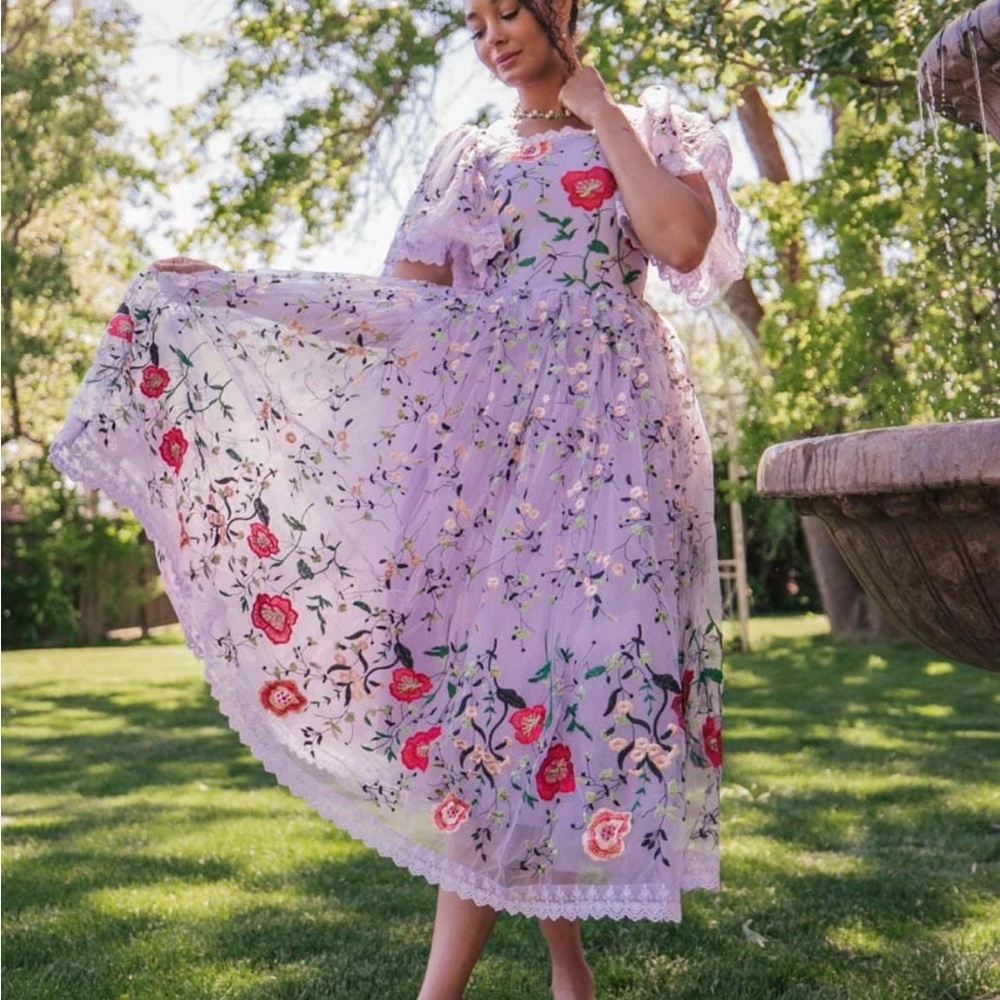 M Darla JESSAKAE embroidered medium Dress in purple lilac